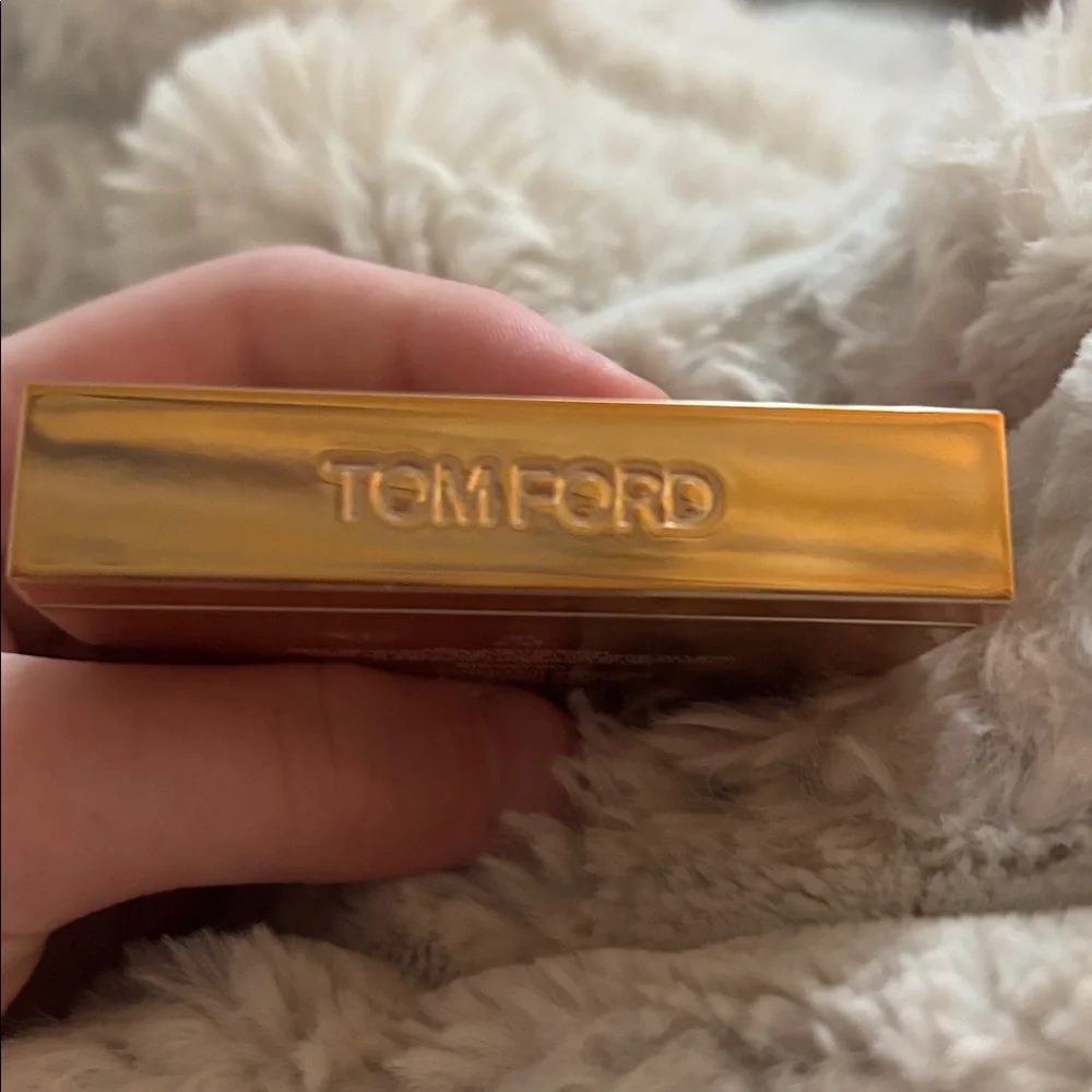 Tom Ford Gold Glow Highlighter Compact - Picture 2 of 5
